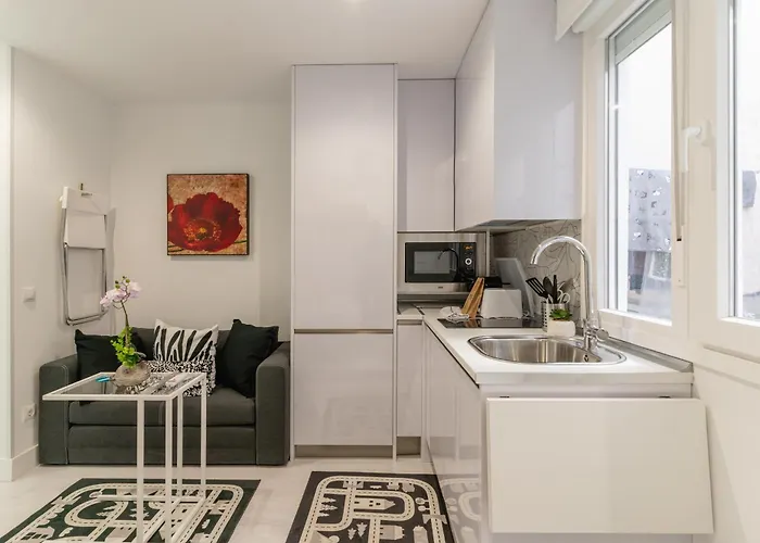 Modern Studio-1Bathroom-Chueca